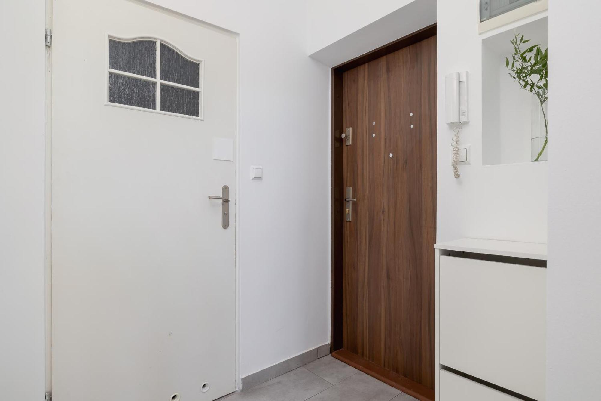 1-Bedroom Apartment - Dluga 65 Street Краків Екстер'єр фото