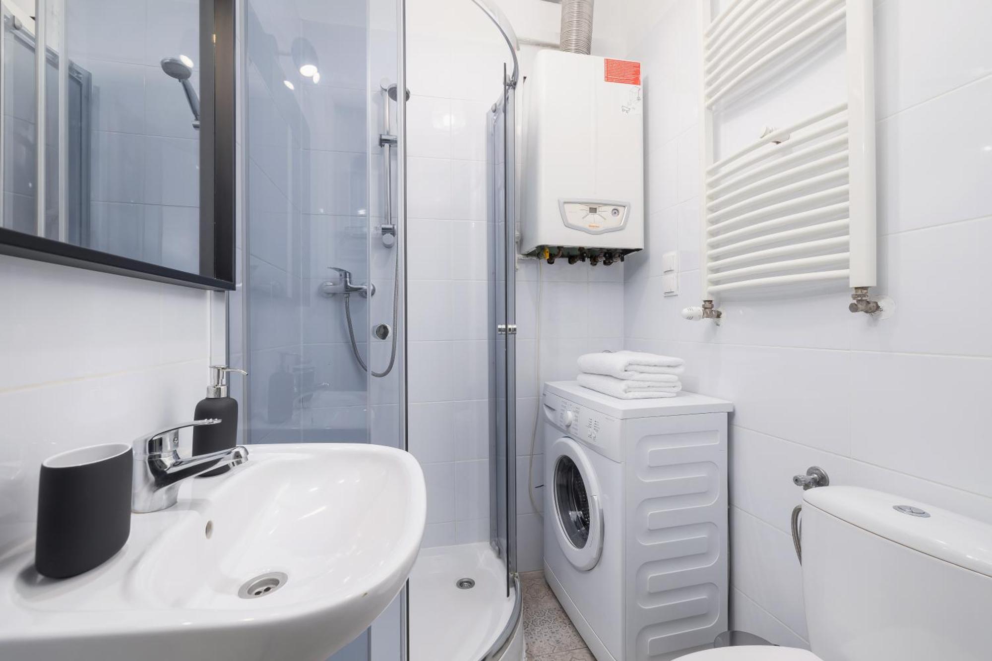 1-Bedroom Apartment - Dluga 65 Street Краків Екстер'єр фото